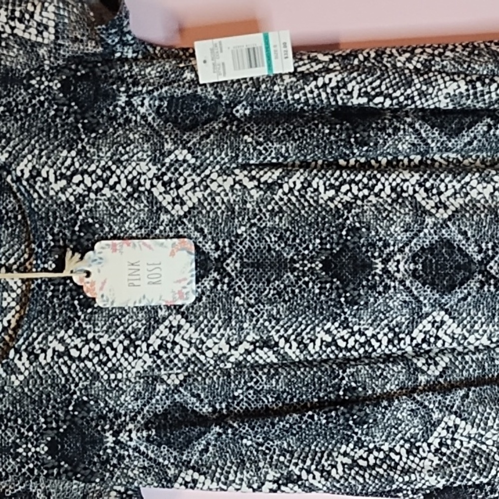 Adorable DRESS 👗 - Picture 3 of 8